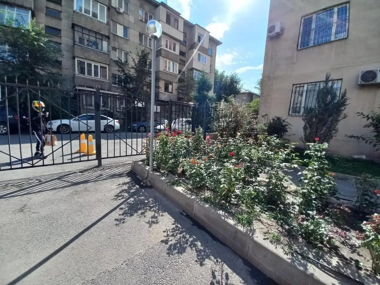 Однокомнатная Квартира Для 3-Х Гостей, Около Атакент, Мега Алматы Апартаменты